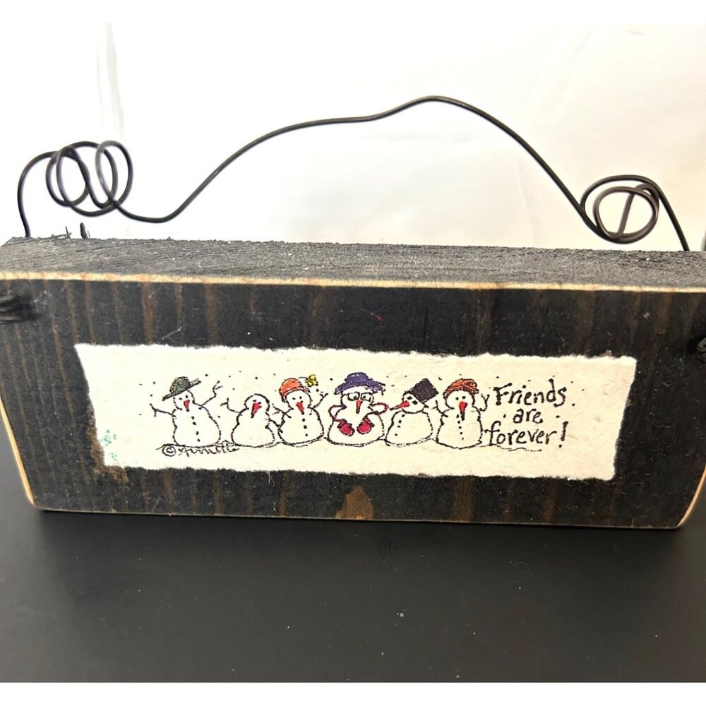 Wooden Snowman Sign With Wire Hanger & "Friends Are Forever" Message Christmas